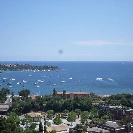 Villa Grand Baie Saint-Raphael  Room photo