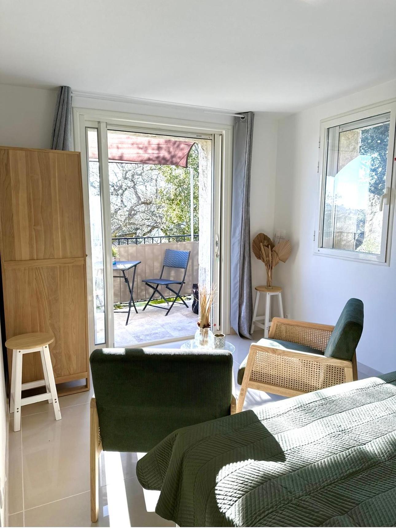 Apartment Grand Baie Saint-Raphaël